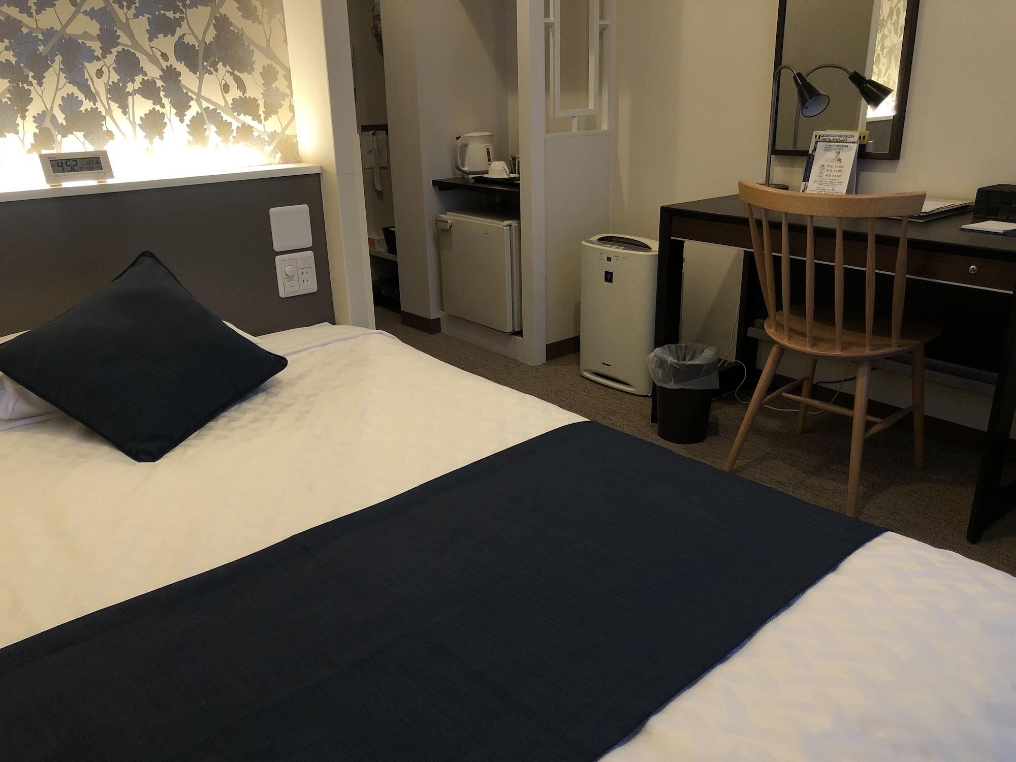 Hotel Plaza Oszaka Kültér fotó